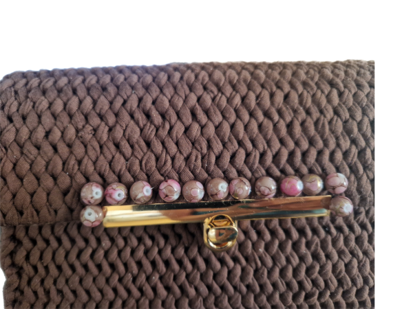 Clutch ,dunkelbraun mit Perlenbesatz und Kette