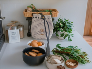 Mädibag-Dirndldaschal,weiß mit Perlenabschluß Taschenengl