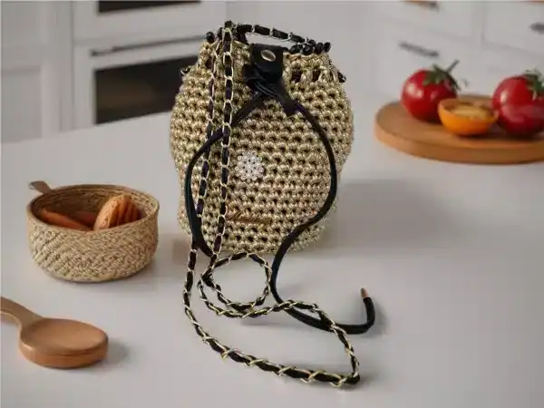 Bazaart - 2025-09-07T071736.172 Taschenengl